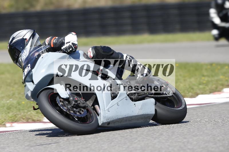 Archiv-2025/48 25.08.2025 Cornu Master School ADR/rot-rouge/12